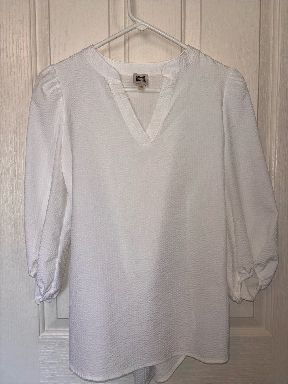 Anne Klein White Pebbled Split-V Neck Blouse